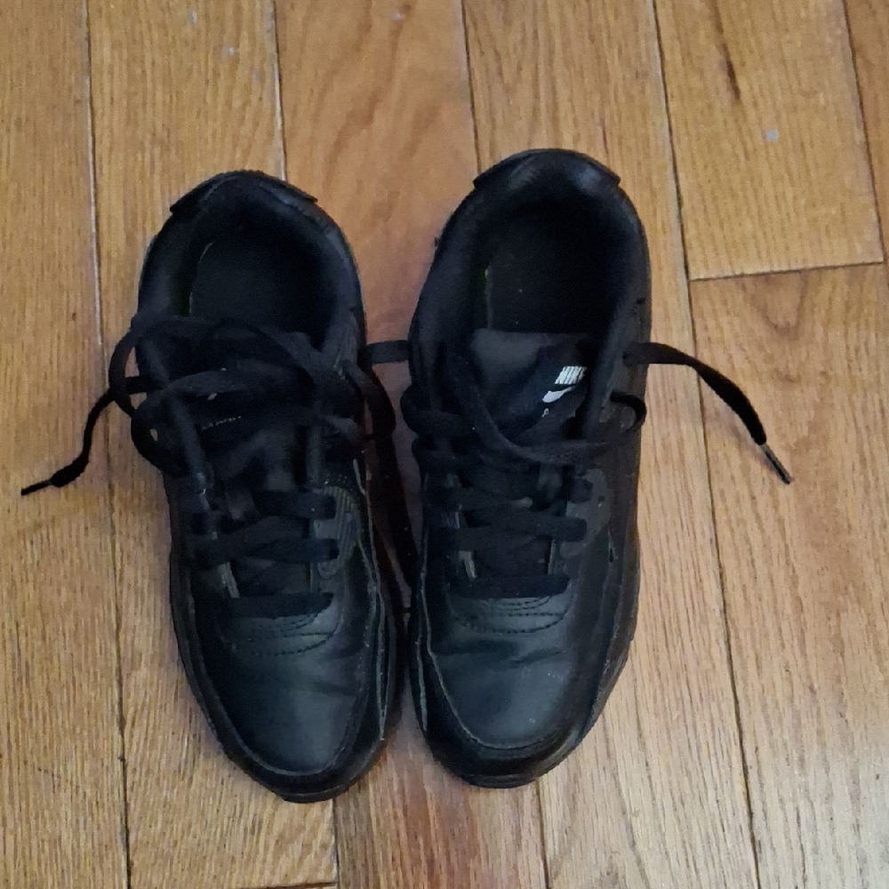 Nike Kids Black Sneakers